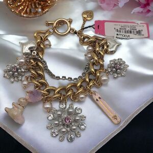 NEW Betsey Johnson Retro Glam Bunny Rabbit Skis Snowflake Gold Tone Bracelet
